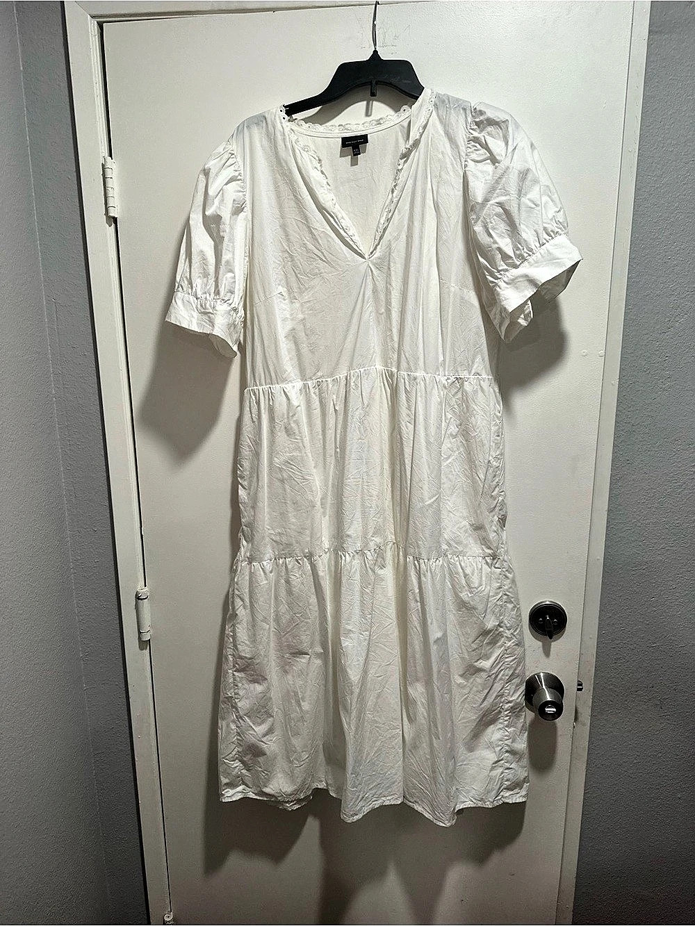 Who What Wear Tiered Midi Dress in White XXL